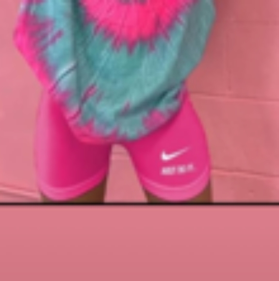 Women's Nike short set - Picture 4 of 4